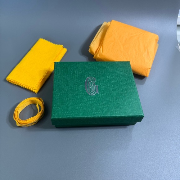 GOYARD Empty Gift Box Green With Yellow Cloth and yellow Ribbon W/Lettering - Picture 2 of 8